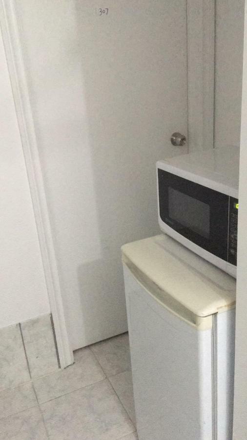 Monthly University Apartment-Elizabeth Toronto Kültér fotó